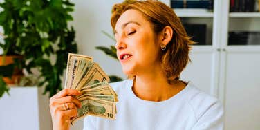 woman with old-fashioned frugal habits who never panics about her bills