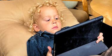 Screen time kid.