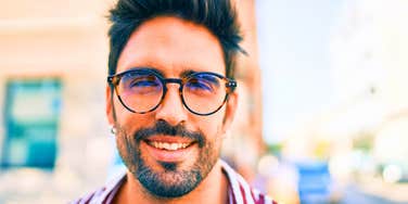 Things People Who Are Socially & Mentally Sharp Usually Avoid During Casual Conversation