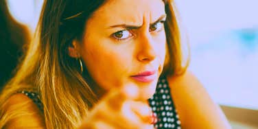 Habits Of Mentally & Emotionally Inauthentic People That Make Genuine People Shudder