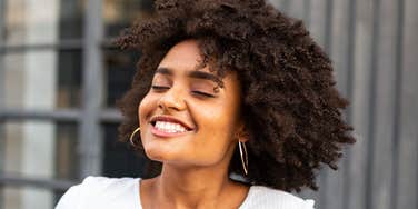 Woman stops stressing.