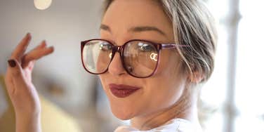 emotionally and mentally intelligent woman smiling not complaining