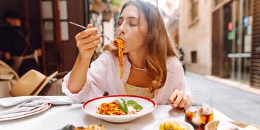 generational differences how behave restaurant
