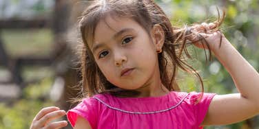 childhood experiences make hard ask help as adults