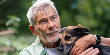 Dog reads man's emotions.
