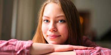 fake woman pretending to be nice scheming thinking