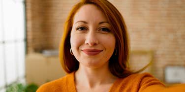 smiling confident woman learning to trust herself again