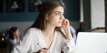woman looking for job