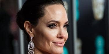 How Much Does Angelina Jolie Weigh? Details Photos Angelina Jolie 76 Pounds Custody Battle Brad Pitt