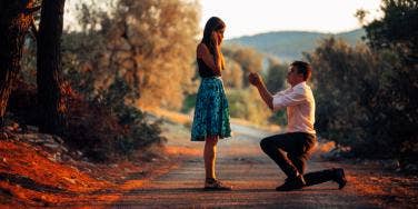 man proposing to woman