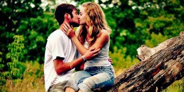 kiss