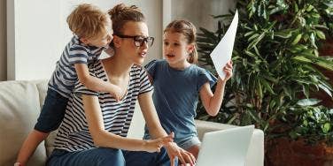 mom with her 2 kids