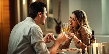 woman and man at dinner 