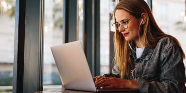 woman working on laptop