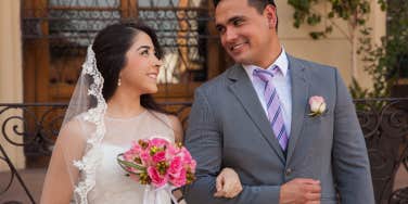 couple married at courthouse