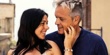 couple with an age gap relationship