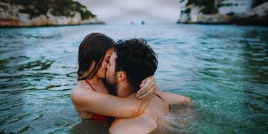 couple kissing
