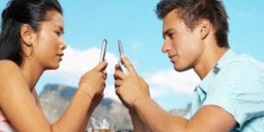 10 Rules For Texting And Dating