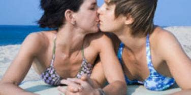 Men Say Girl-On-Girl Kissing Counts As Cheating