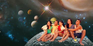 The 3 Zodiac Signs Who Make New Friends During The Moon Trine Mercury, August 8 - 10, 2022