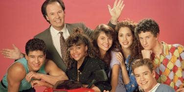 Saved By The Bell Cast: Mario Lopez as AC Slater, Dennis Haskins as Mr. Belding, Lark Voorhies as Lisa Turtle, Tiffani Thiessen as Kelly Kapowski, Elizabeth Berkeley as Jessie Spano, Dustin Diamond as Screech, Mark Paul Gosselaar as Zack Morris