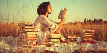 woman reading books woman reading books
