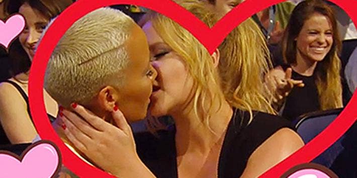 amber rose kissing amy schumer at the 2015 mtv movie awards