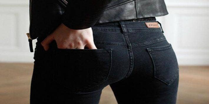 booty hugging