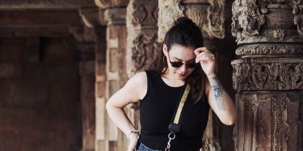11 Personality Traits That Make It Way Harder For Introverts To Find Love - Vimarsana News