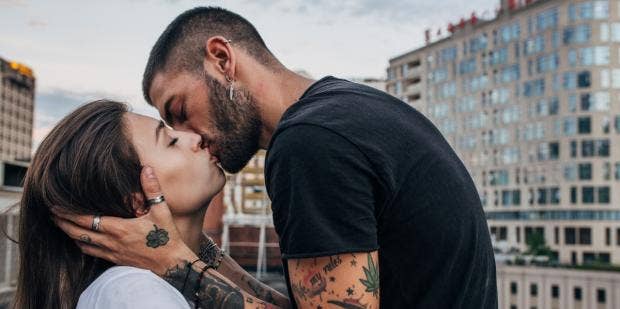 15 Must-Know Tips For How To Be A Good Kisser | Yourtango