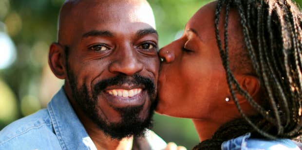 How To Emotionally Connect With A Man - Vimarsana News