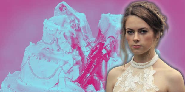 Bride's Wedding Was Ruined By Guest Who Smashed Her Cake - Vimarsana News