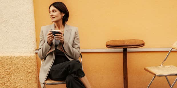 9 Crushing Signs You're On The Sad Side Of A One-Sided Friendship - Vimarsana News