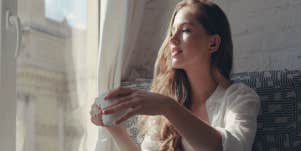 woman drinking coffee