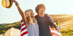 couple on a fun 4th of July date