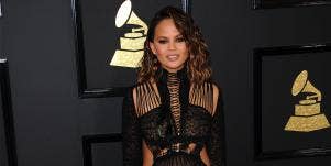 Chrissy Teigen Responds to Instagram troll about weight loss 
