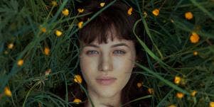  5 Reasons Practicing A New Moon Ritual Helps Women Find Happiness