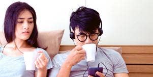 What Is Phubbing And How It Destroys Your Relationship