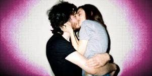kissing