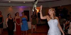 Forget Bouquets! Here Are 15 Brides Throwing Cats