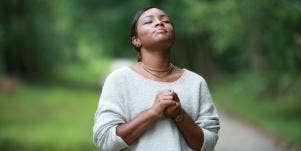 woman praying