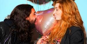 kissing on the first date