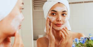 woman doing skincare