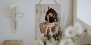 How To Snap Stellar Online Dating Profile Pictures That Reveal Your Authentic Self