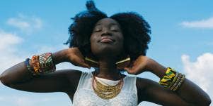 25 Stay Positive Quotes That Remind You To Look For The Good In Each Day