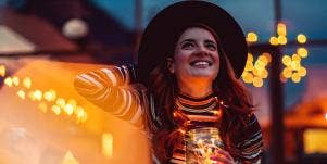 3 Leo New Moon Rituals To Let Go Of The Past, According To Astrology