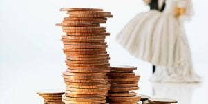 What's Better For Finances: Getting Married Or Staying Single?