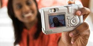 11 Dos & 9 Don'ts Of Online Dating: Photo Edition [EXPERT]