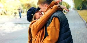 11 Sure Signs He Loves You