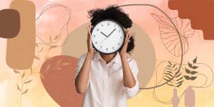 woman using time management